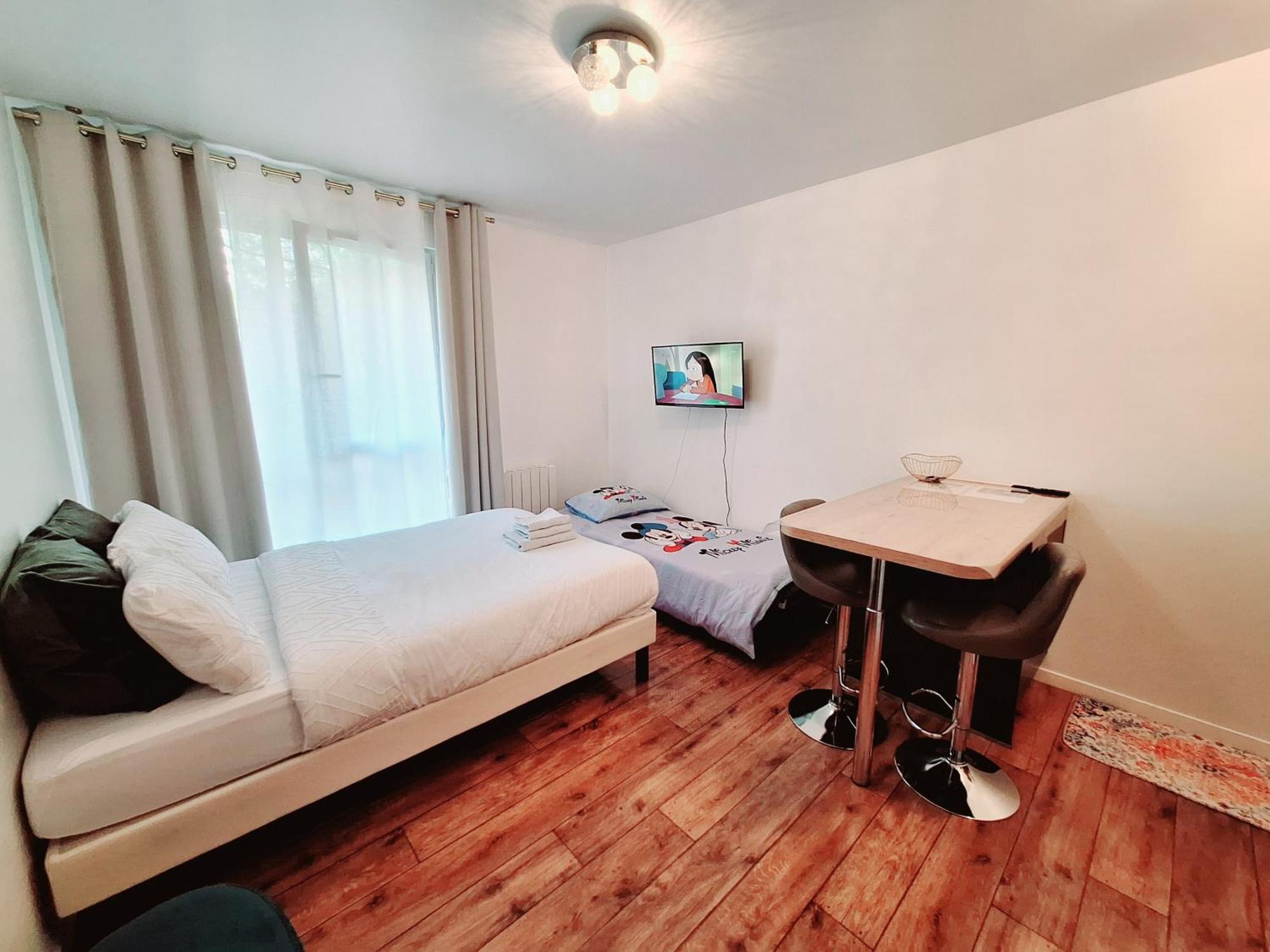 Studio Alpha - 2Min By Train To Disneyland Or 20Min Walk - 5Min Walk To "Val D'Europe" Station Montévrain Eksteriør billede